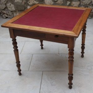 Table à jeu carré